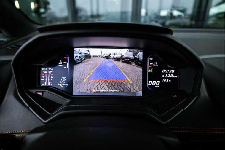 Vehicle Image 13