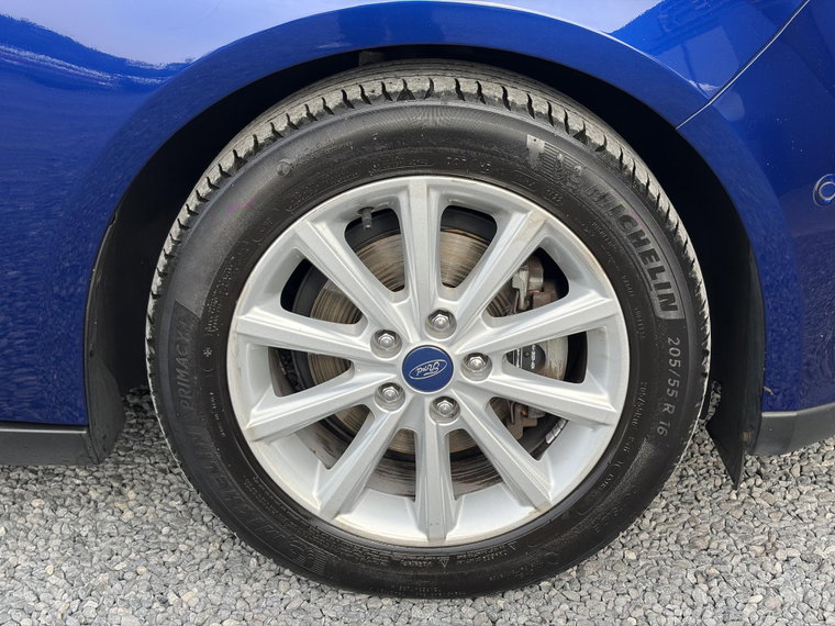 Vehicle Image 33