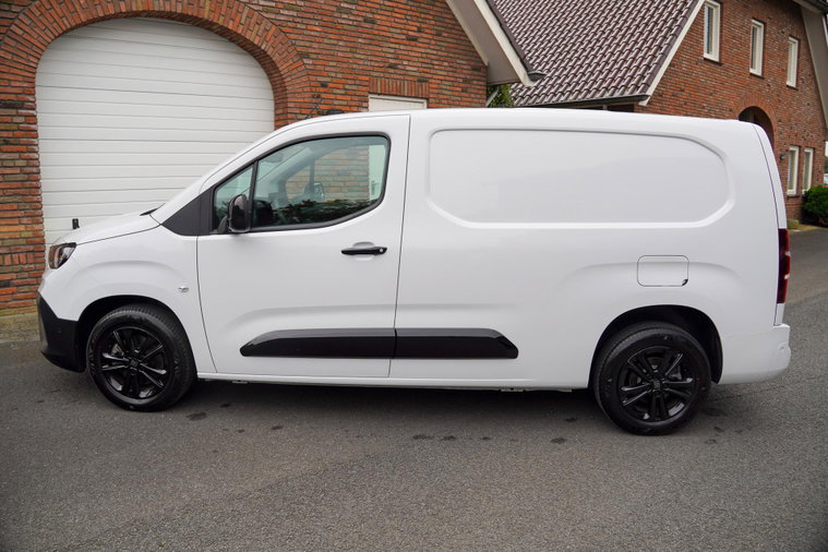 Vehicle Image 19