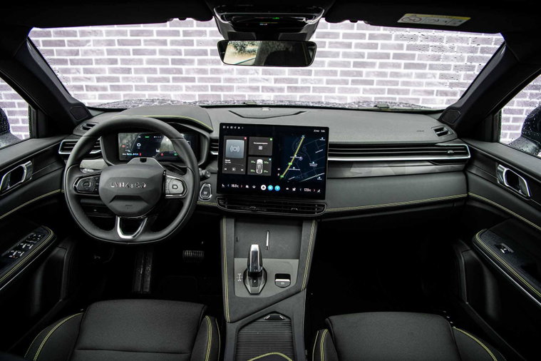 Vehicle Image 5