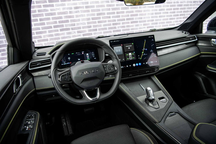Vehicle Image 10