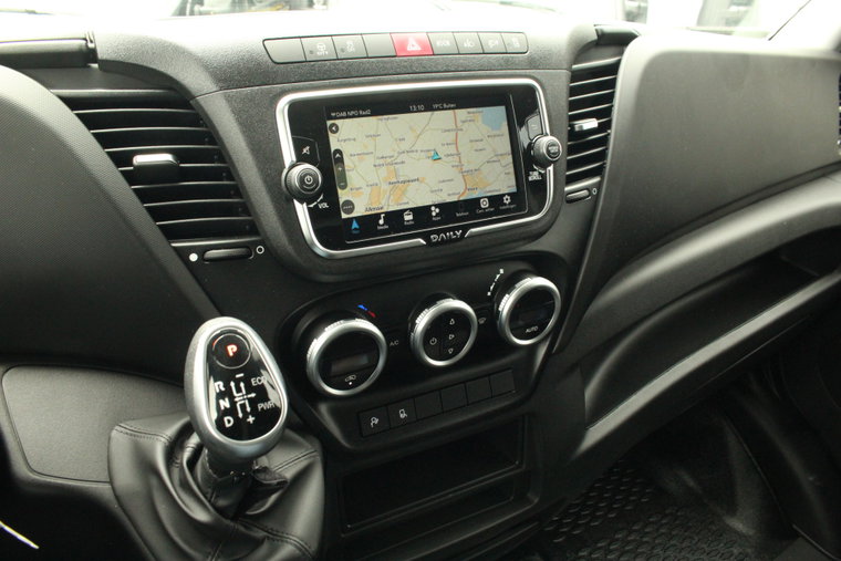Vehicle Image 23