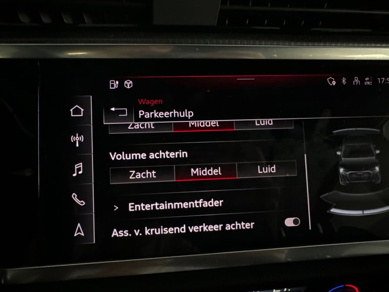 Vehicle Image 26