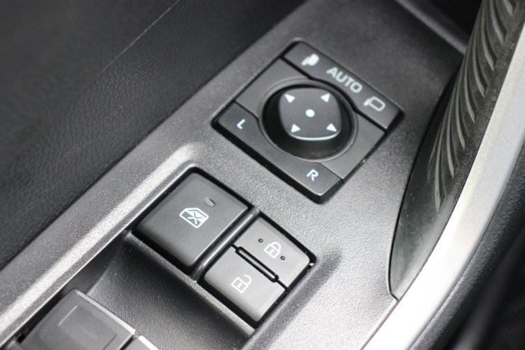 Vehicle Image 32