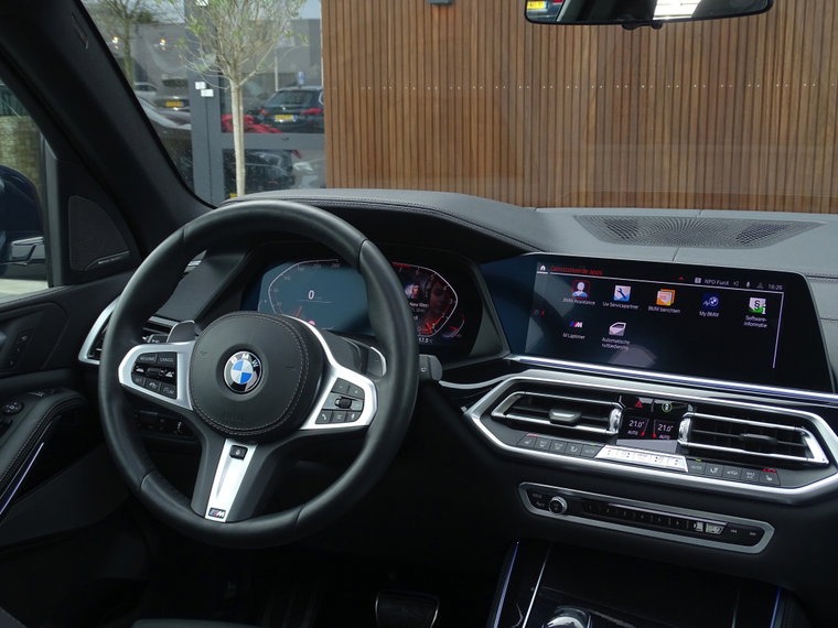 Vehicle Image 60