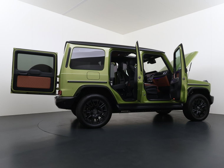 Vehicle Image 16