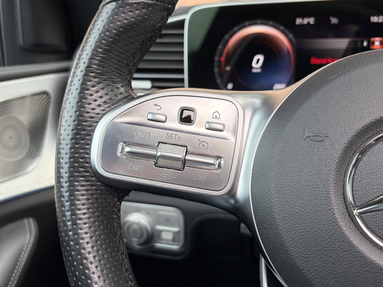 Vehicle Image 32