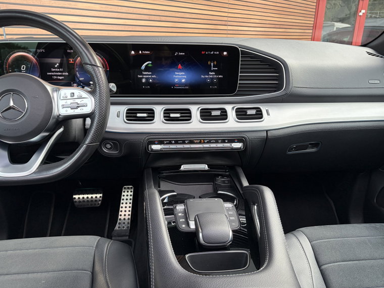 Vehicle Image 37