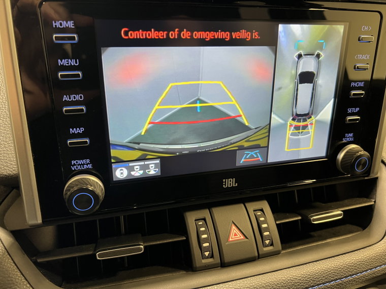 Vehicle Image 17