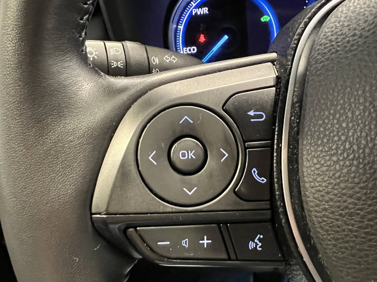 Vehicle Image 25