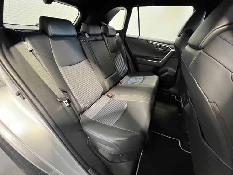 Vehicle Image 36