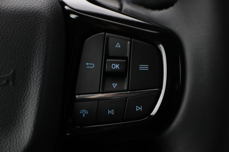 Vehicle Image 38