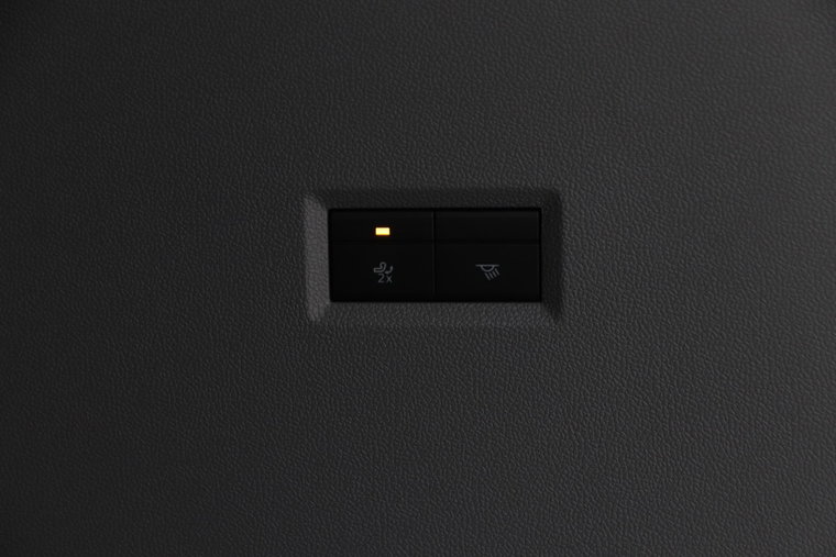 Vehicle Image 52