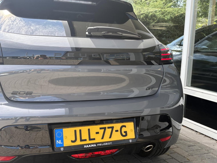 Vehicle Image 26