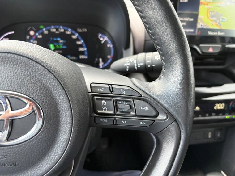 Vehicle Image 17