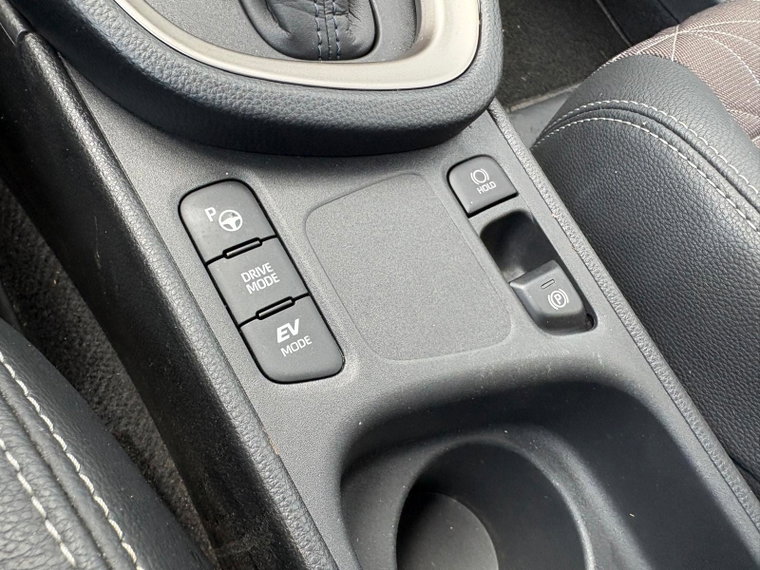 Vehicle Image 28