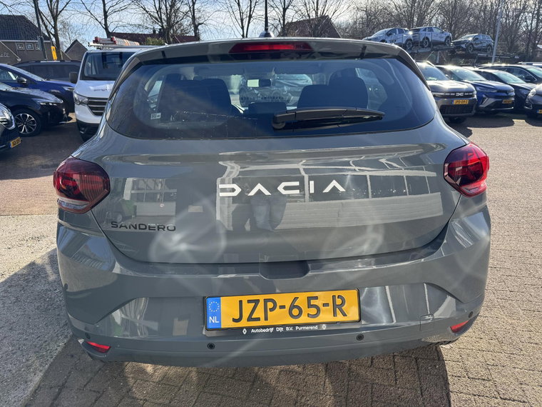Vehicle Image 6