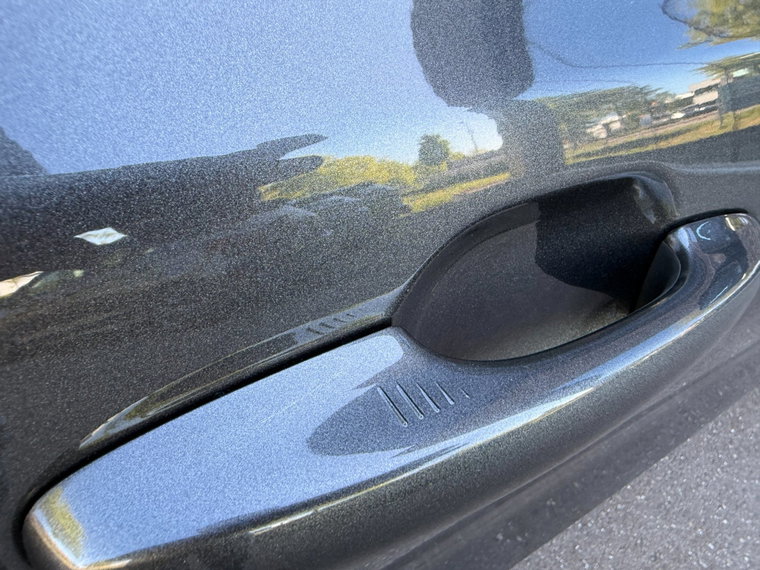 Vehicle Image 35
