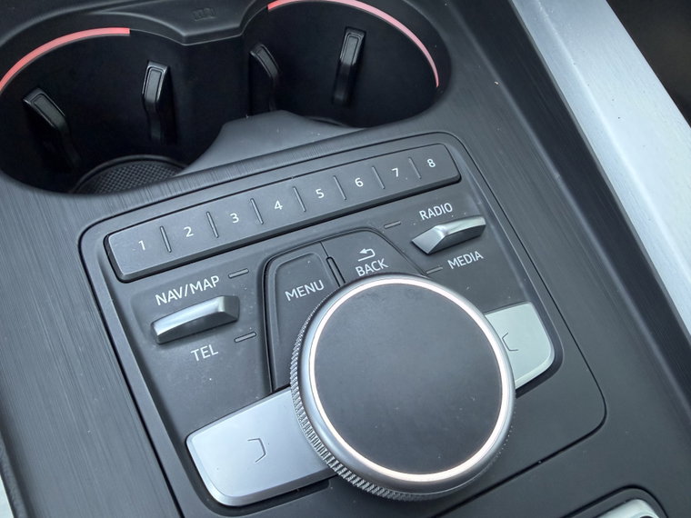 Vehicle Image 38