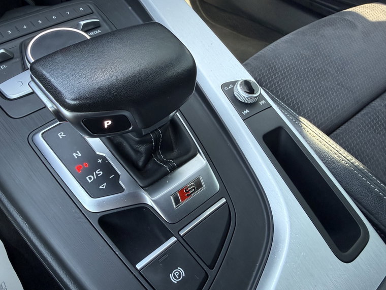Vehicle Image 39