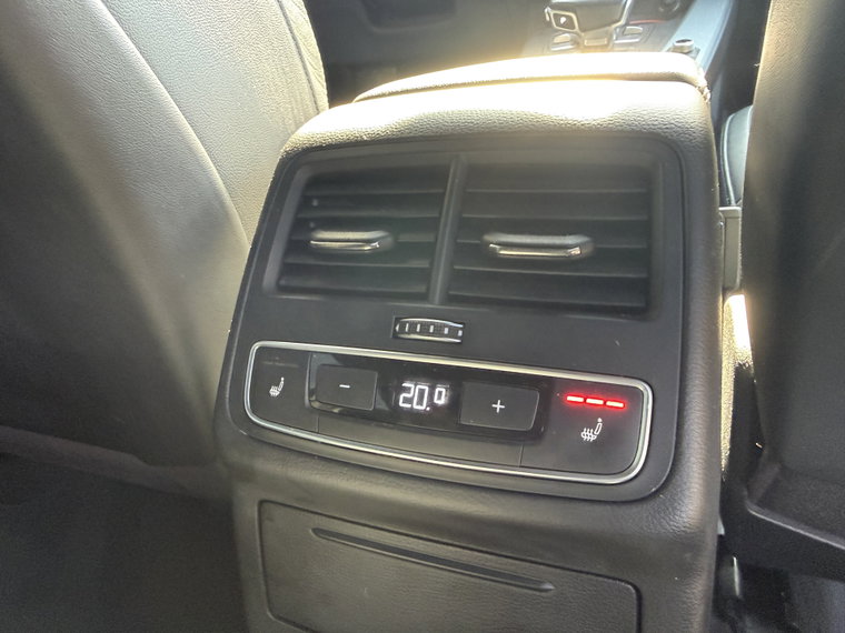 Vehicle Image 45