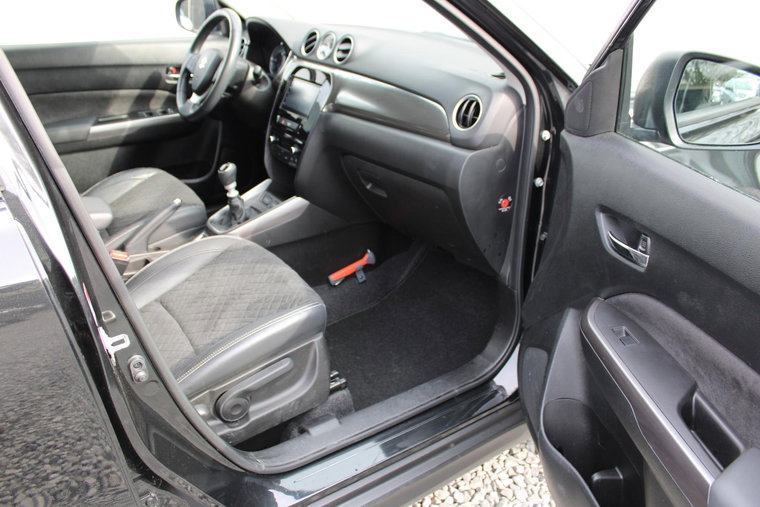 Vehicle Image 15