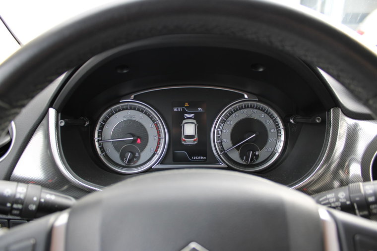 Vehicle Image 16