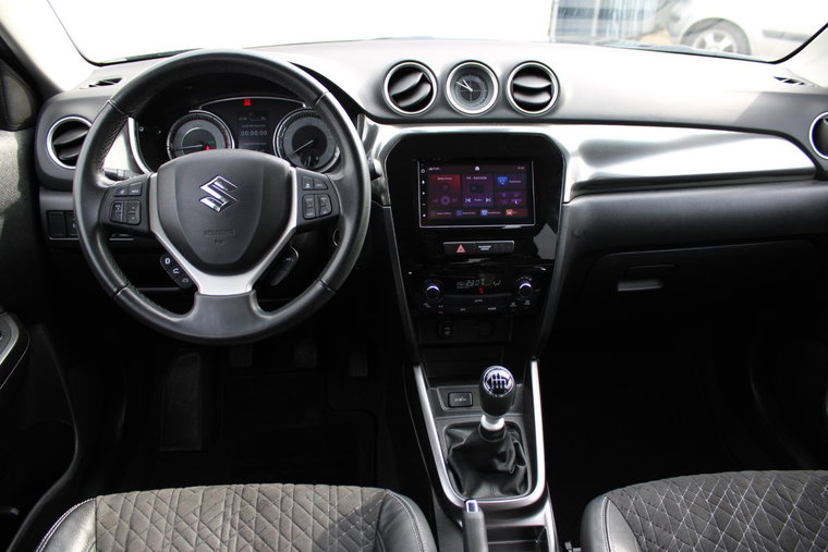 Vehicle Image 9