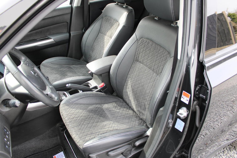 Vehicle Image 11