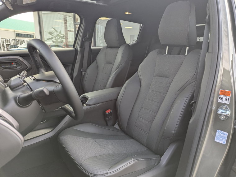 Vehicle Image 21