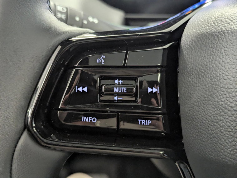 Vehicle Image 32