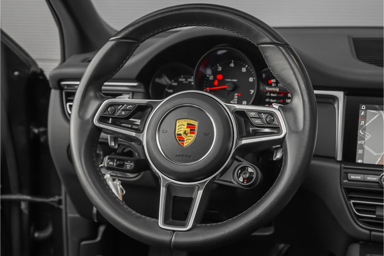 Vehicle Image 23