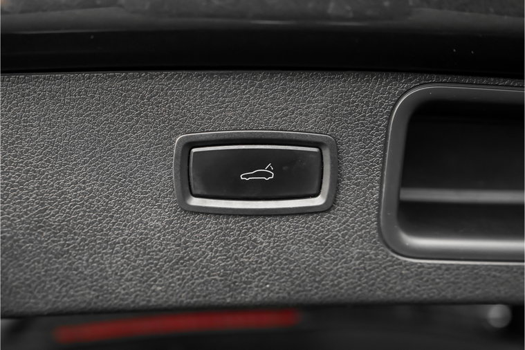 Vehicle Image 48