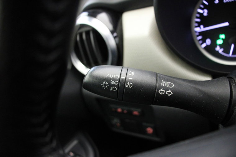 Vehicle Image 24