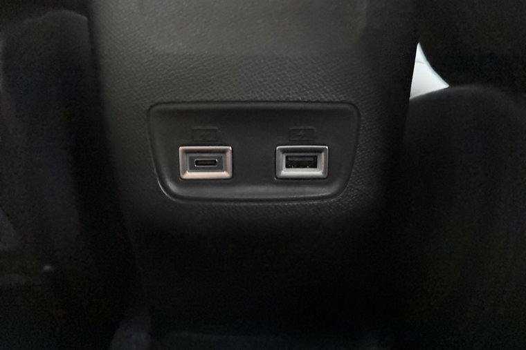 Vehicle Image 29