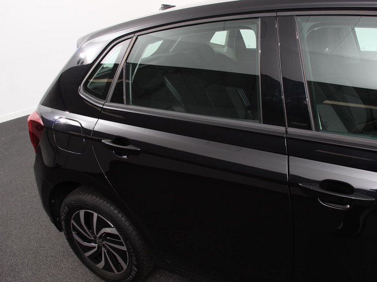 Vehicle Image 36
