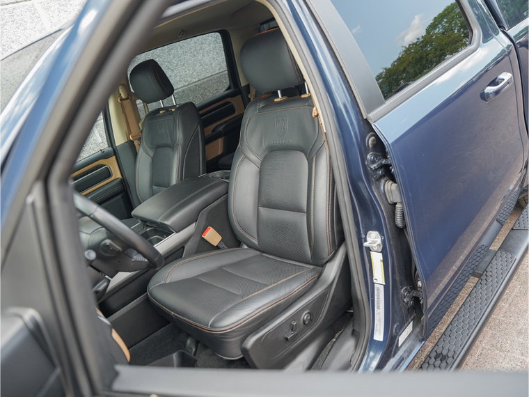 Vehicle Image 39
