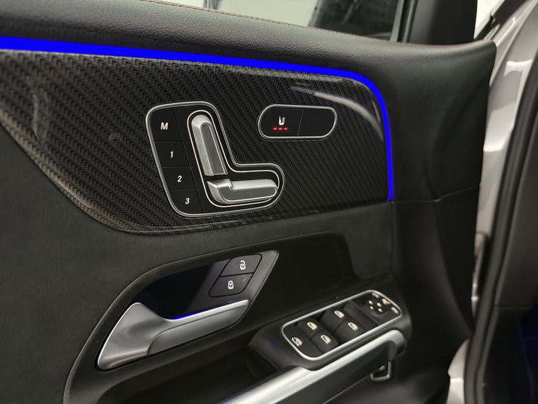 Vehicle Image 35