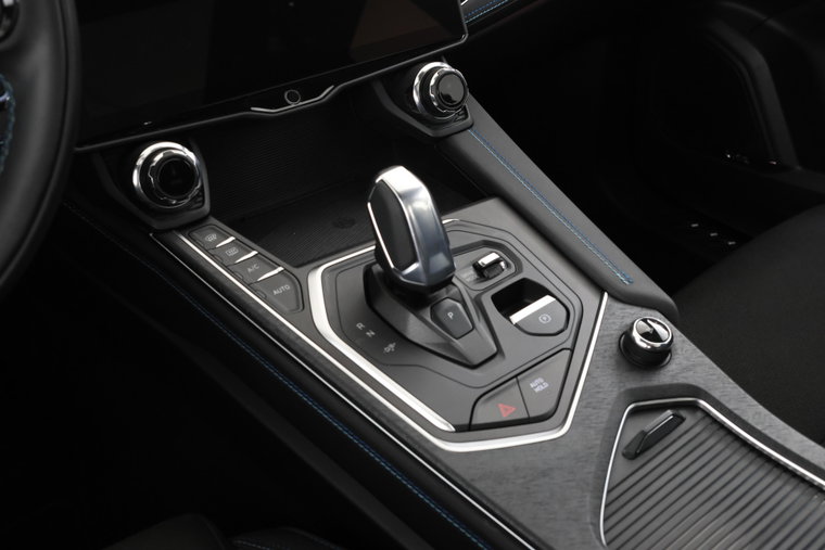 Vehicle Image 24