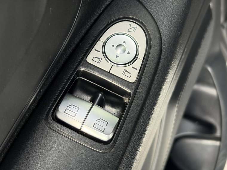Vehicle Image 26