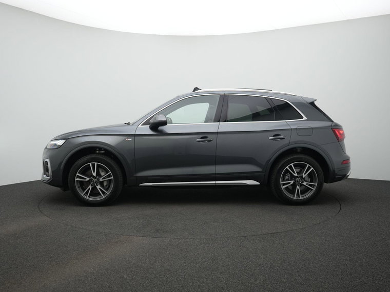 Vehicle Image 16