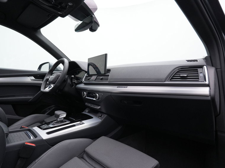 Vehicle Image 36