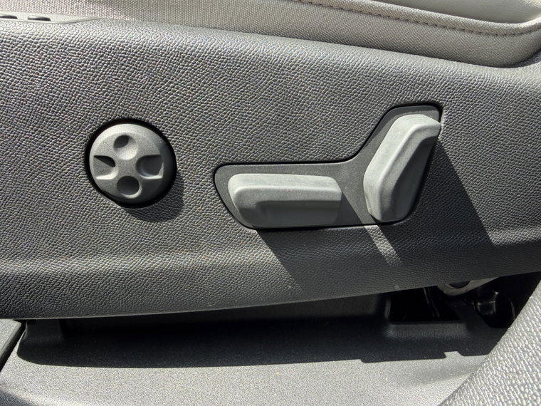 Vehicle Image 45