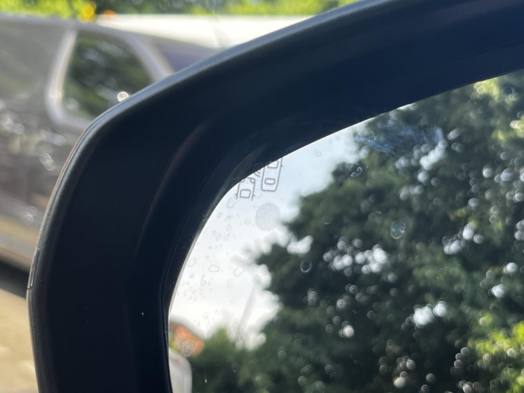 Vehicle Image 23