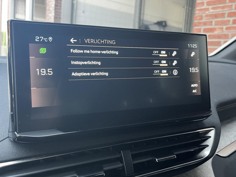 Vehicle Image 33