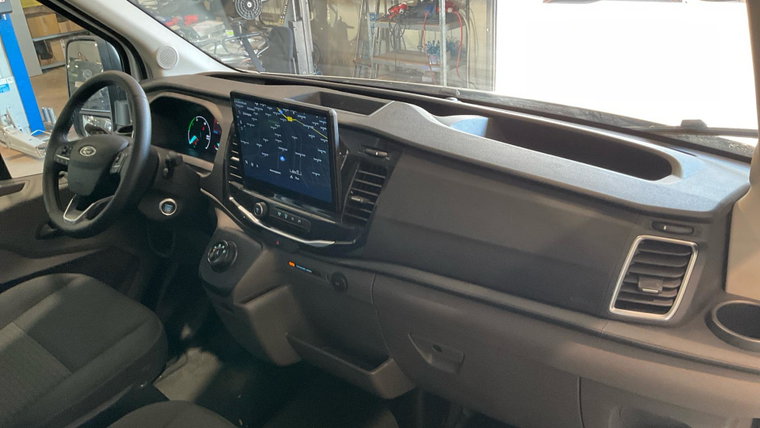 Vehicle Image 14