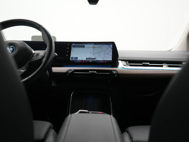 Vehicle Image 38