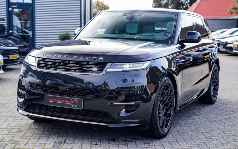 Vehicle Image 10