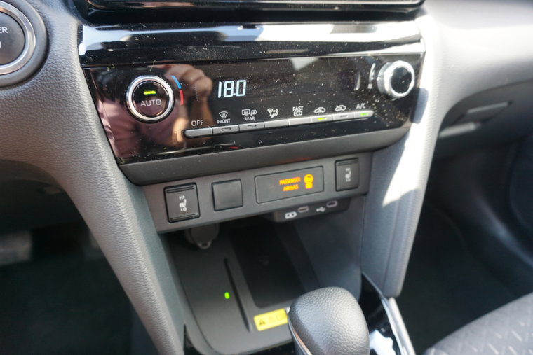 Vehicle Image 22