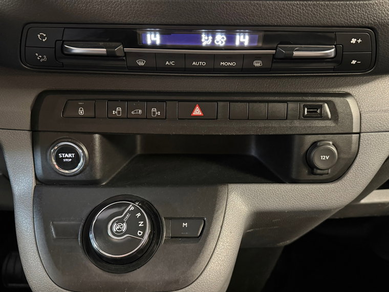 Vehicle Image 26